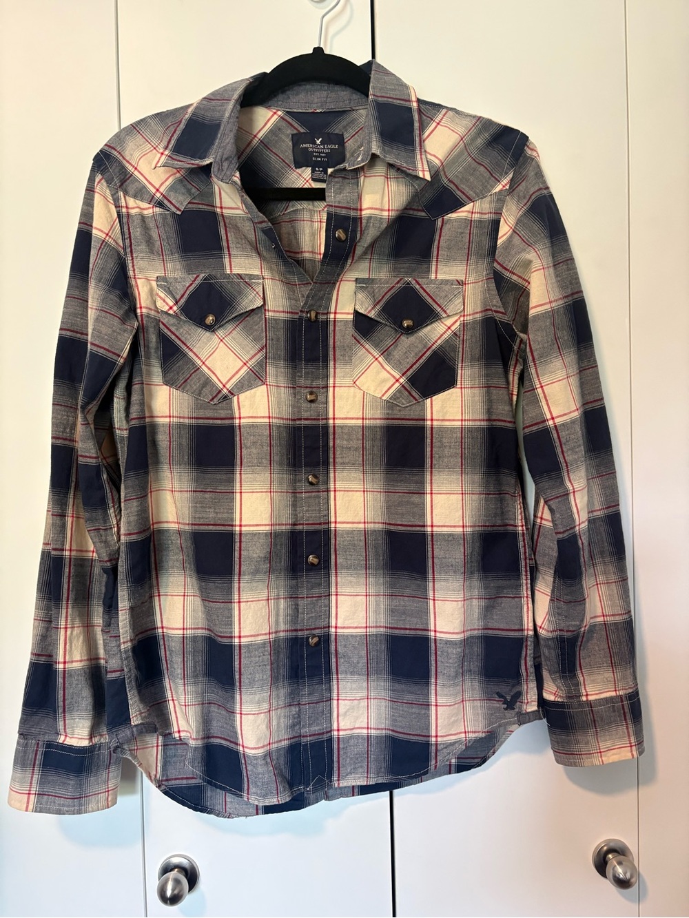 American Eagle 🦅 Women’s slim fit plaid shirt Size Small